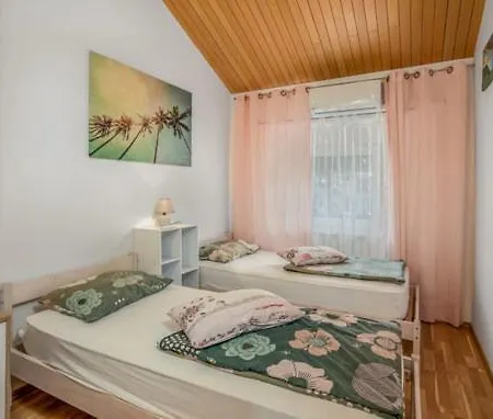 Dora ## Apartment Crikvenica