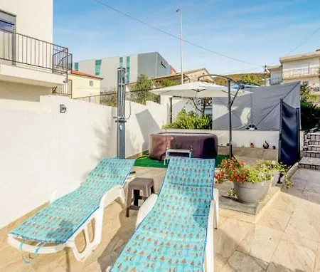 Apartment Dora ##